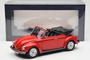 Volkswagen Beetle 1303 Kabriolet Rdeč Norev 1:18 188529 Kovina – slika 6 od 6
