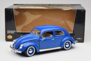 Volkswagen Beetle Modra Bburago 1:18 23124646 Kovina – slika 8 od 8