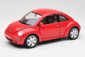 Volkswagen New Beetle Rdeč Bburago 1:18 8185108 Kovina