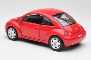 Volkswagen New Beetle Rdeč Bburago 1:18 8185108 Kovina – slika 7 od 8