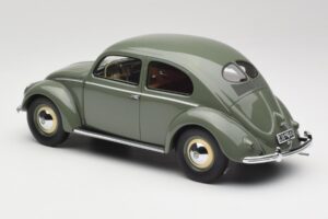 Volkswagen Beetle Beryl Zelen Minichamps 1:18 107054000 Smola – slika 5 od 6