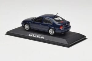 Volkswagen Bora Ocean Moder Minichamps 1:43 8198223B Kovina – slika 3 od 4