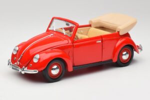 Volkswagen Kabriolet Ruby Rdeč Maisto 1:18 32826 Kovina