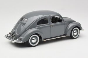 Volkswagen Export Sedan Agave Grey Maisto 1:18 100299 Kovina – slika 3 od 8