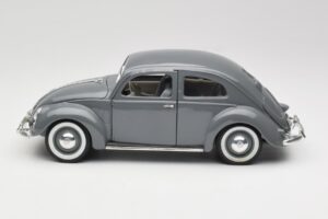 Volkswagen Export Sedan Agave Grey Maisto 1:18 100299 Kovina – slika 4 od 8