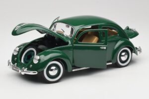 Volkswagen Export Sedan Beryl Zelen Maisto 1:18 31820 Kovina – slika 2 od 8
