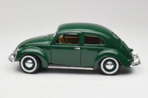 Volkswagen Export Sedan Beryl Zelen Maisto 1:18 31820 Kovina – slika 4 od 8