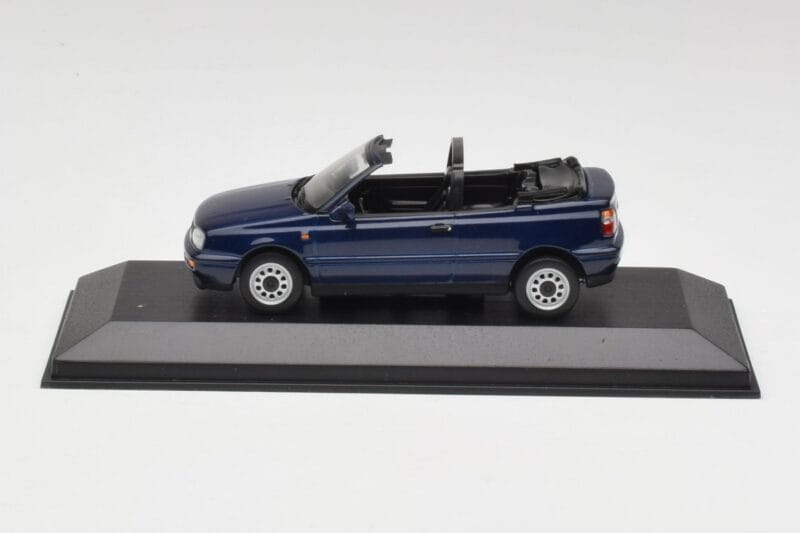 Volkswagen Golf Mk3 Kabriolet Maritime Moder Minichamps 1:43 400055530 Kovina