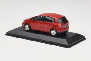 Volkswagen Golf Plus Tornado Rdeč Minichamps 1:43 821911110 Kovina – slika 3 od 4