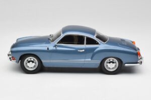 Volkswagen Karmann Ghia Coupe Neptune Modra Minichamps 1:18 155054022 Kovina – slika 3 od 6