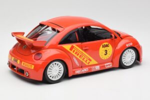Volkswagen New Beetle Cup Bburago 1:18 3329 Kovina – slika 3 od 8