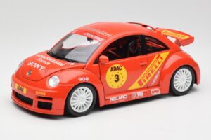 Volkswagen New Beetle Cup Bburago 1:18 3329 Kovina
