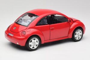 Volkswagen New Beetle Rdeč Bburago 1:18 3342 Kovina – slika 3 od 8