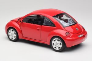 Volkswagen New Beetle Rdeč Bburago 1:18 3342 Kovina – slika 7 od 8