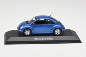 Volkswagen New Beetle Satellite Modra Minichamps 1:43 430058004 Kovina