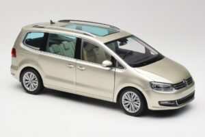 Volkswagen Sharan 7N Reflex Srebrna Metalik Minichamps 1:18 110051002 Kovina – slika 6 od 8
