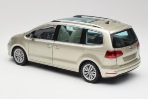 Volkswagen Sharan 7N Reflex Srebrna Metalik Minichamps 1:18 110051002 Kovina – slika 7 od 8