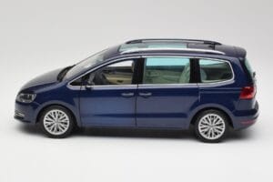 Volkswagen Sharan 7N Shadow Modra Metalik Minichamps 1:18 110051100 Kovina – slika 4 od 8