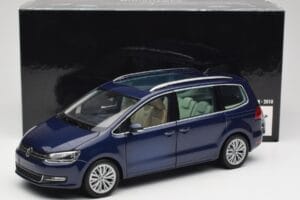 Volkswagen Sharan 7N Shadow Modra Metalik Minichamps 1:18 110051100 Kovina – slika 8 od 8