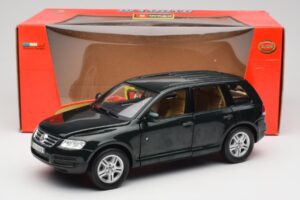 Volkswagen Touareg V10 TDI Canyon Green Bburago 1:18 34911-V1 Kovina – slika 8 od 8