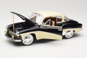 Wartburg 311 Coupe Črna & Bež Revell 1:18 8419 Kovina – slika 2 od 8