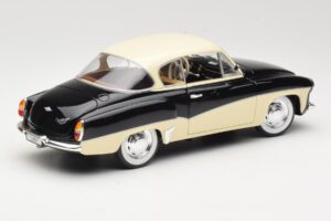 Wartburg 311 Coupe Črna & Bež Revell 1:18 8419 Kovina – slika 3 od 8
