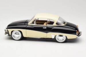 Wartburg 311 Coupe Črna & Bež Revell 1:18 8419 Kovina – slika 4 od 8