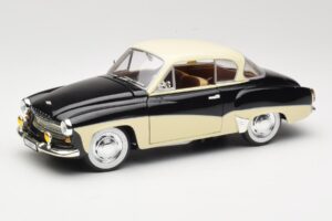 Wartburg 311 Coupe Črna & Bež Revell 1:18 8419 Kovina