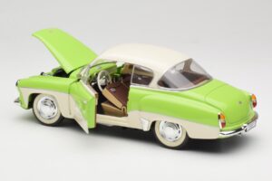 Wartburg 313 Pastelno Zelena nad Bež Revell 1:18 9018 Kovina – slika 5 od 8