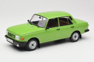 Wartburg 353 Zelen MCG 1:18 MCG18062 Kovina