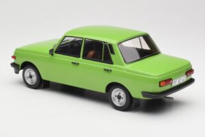 Wartburg 353 Zelen MCG 1:18 MCG18062 Kovina – slika 5 od 6
