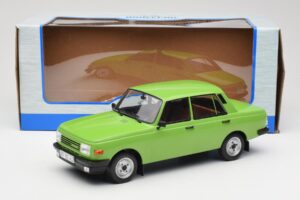 Wartburg 353 Zelen MCG 1:18 MCG18062 Kovina – slika 6 od 6