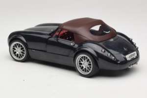 Wiesmann Roadster MF Carbon Black Revell 1:18 WIESMANN001 Kovina – slika 6 od 9