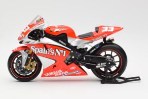 Yamaha YZR-M1 Gauloises Fortuna Yamaha #7 C. Checa MotoGP 2004 Minichamps 1:12 122043007 Kovina