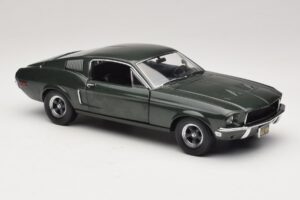 Ford Mustang GT Bullitt s Figurico Steve McQueen Greenlight 1:18 12885 Kovina – slika 6 od 8