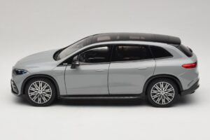 Mercedes EQS SUV X296 Manufaktur Alpine Grey NZG 1:18 B66960591 Kovina – slika 4 od 8
