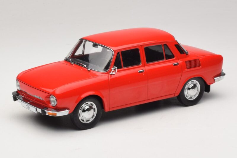 Skoda 100 Rdeč MCG 1:18 MCG18783 Kovina