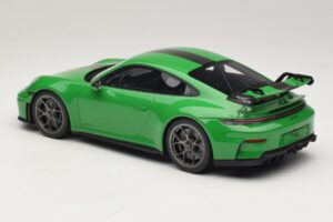 Porsche 911 992.2 GT3 Weissach Package Python Green GT Spirit 1:18 GT576 Smola – slika 5 od 6
