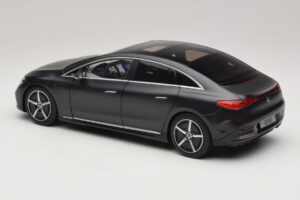 Mercedes EQE V295 Graphite Grey Magno NZG 1:18 B66961108 Kovina – slika 4 od 8
