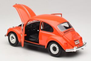 Volkswagen Beetle Oranžen Gremlins Movie Greenlight 1:18 12985 Kovina – slika 5 od 8