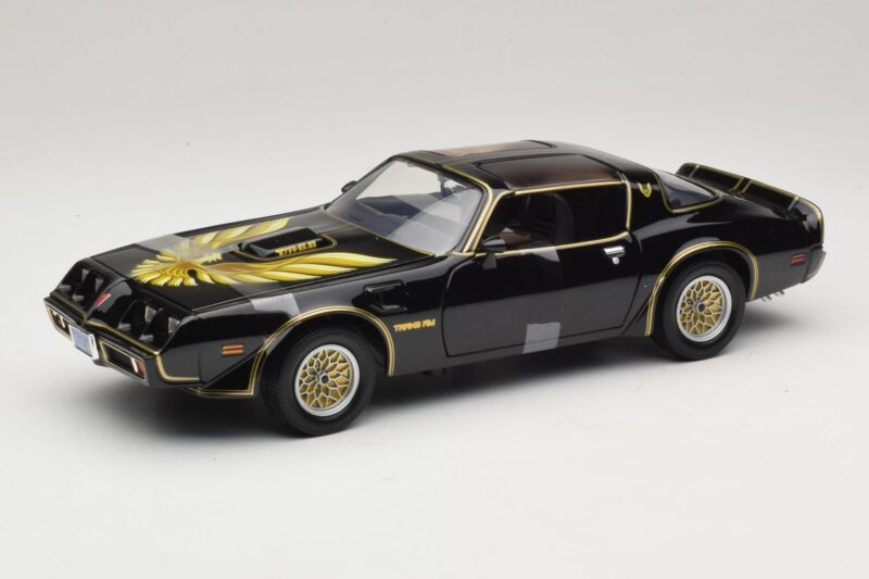 Pontiac Firebird Trans Am Kill Bill Movie Greenlight 1:18 12951 Kovina