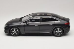 Mercedes EQE V295 Graphite Grey Magno NZG 1:18 B66961108 Kovina – slika 3 od 8