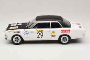 Opel Commodore A #29 J-L. Clarr / J-P. Peyroux Tour de France Automobile 1971 MCG 1:18 MCG18562R Kovina – slika 3 od 6