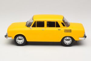 Skoda 100 L Rumen MCG 1:18 MCG18781 Kovina – slika 3 od 6