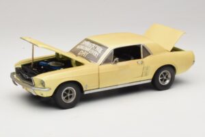 Ford Mustang Coupe Rumen The Walking Dead Greenlight 1:18 12958 Kovina – slika 2 od 8