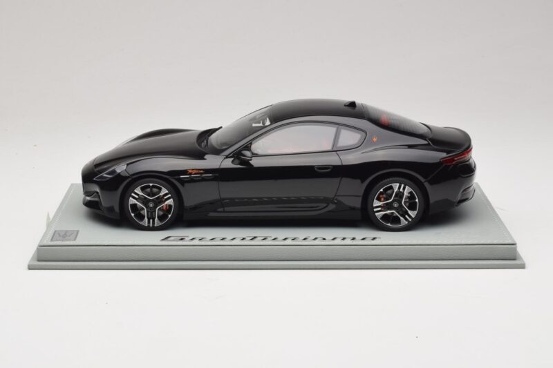Maserati GranTurismo Trofeo Nero Assoluto BBR 1:18 P18240CMAS Smola