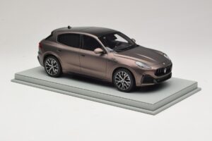 Maserati Grecale Bronzen BBR 1:18 P18220FMAS Smola – slika 4 od 7