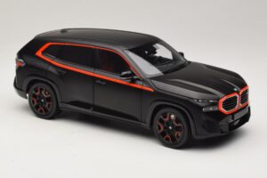 BMW XM G09 Matt Black Minichamps 1:18 110023301 Kovina – slika 6 od 8