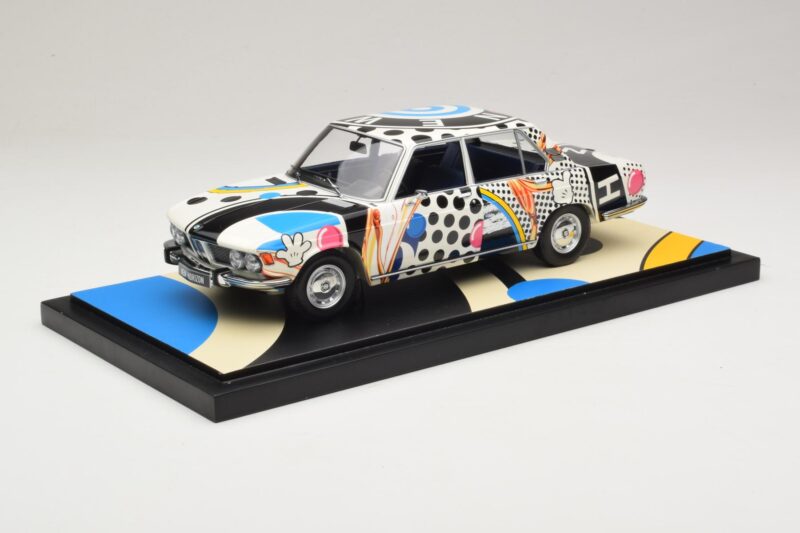BMW 2500 E3 New Horizon Minichamps 1:18 155029204 Smola