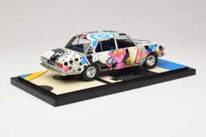 BMW 2500 E3 New Horizon Minichamps 1:18 155029204 Smola – slika 2 od 6